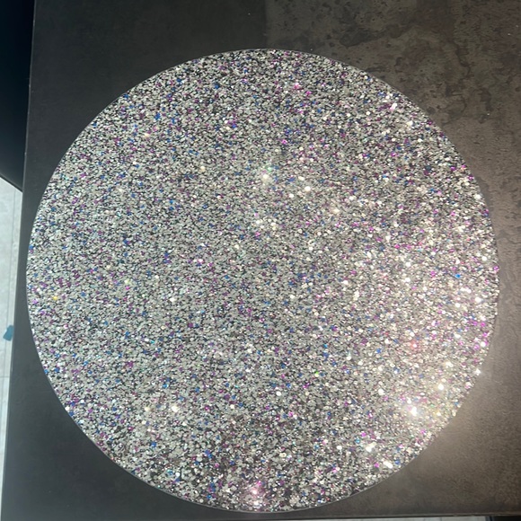 Kim Seybert. Four Glittering Chargers or Placemats NWT - Picture 2 of 8